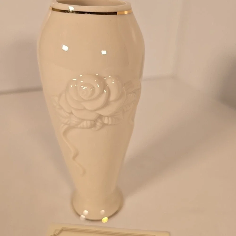 Lenox Ivory Embossed Rose Porcelain Vase with Gold Trim 6
